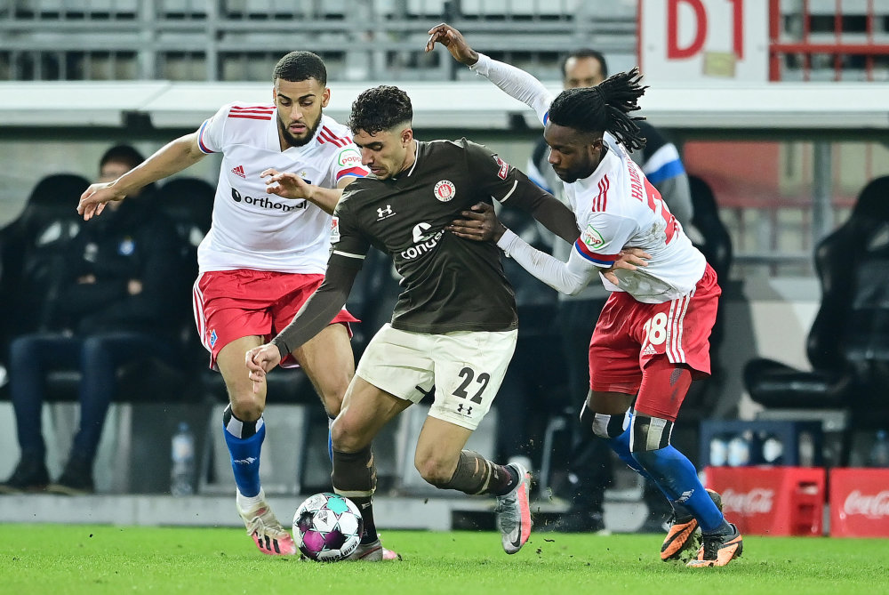  意甲保级大战混沌五支球队深陷泥潭混战