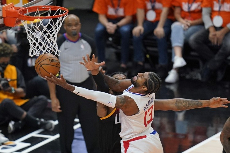  爵士米切尔交易流言持续发酵  