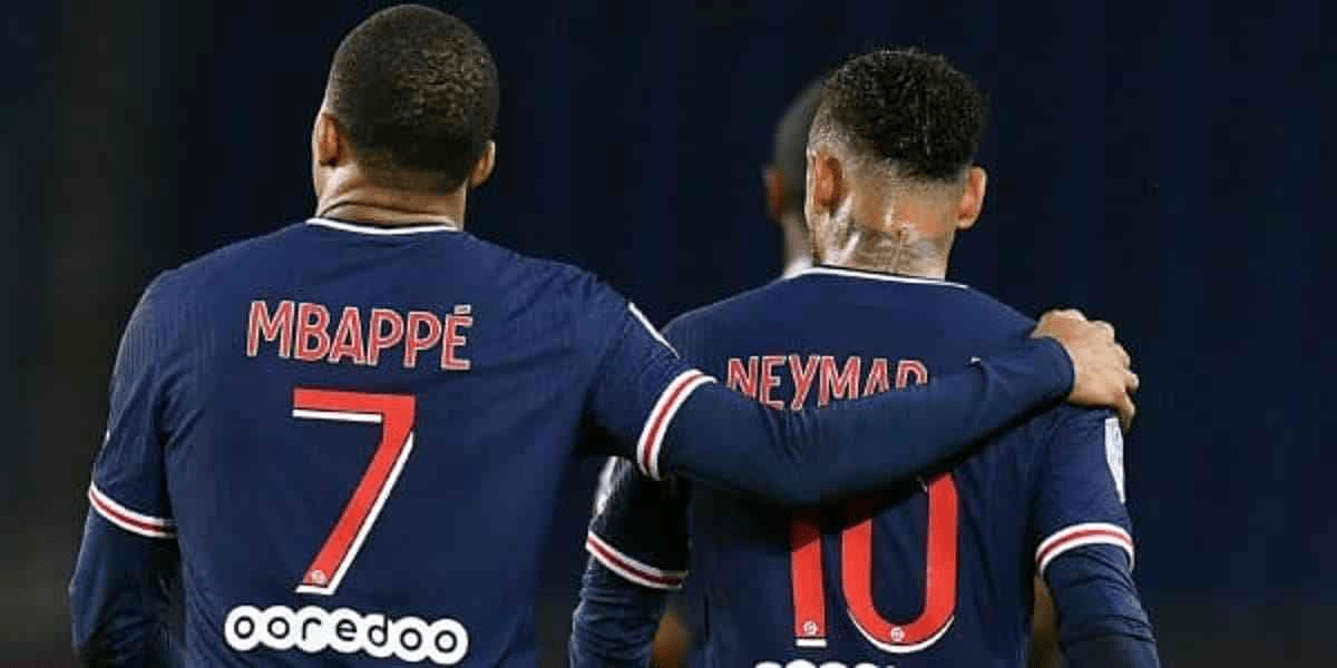  巴黎圣日耳曼官宣梅西离队 内马尔接任10号球衣  